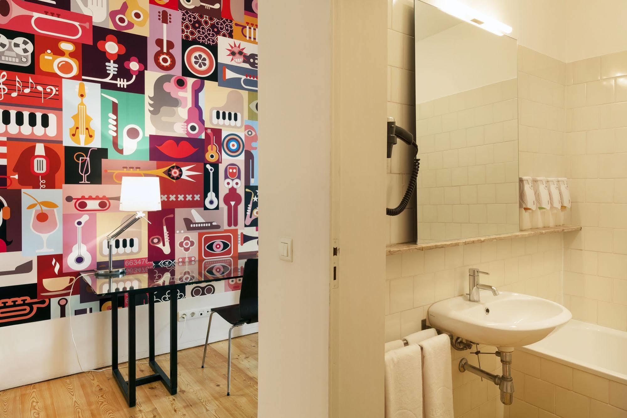 Freedom Serviced Apartments - Cais Do Sodre Lissabon Exterior foto