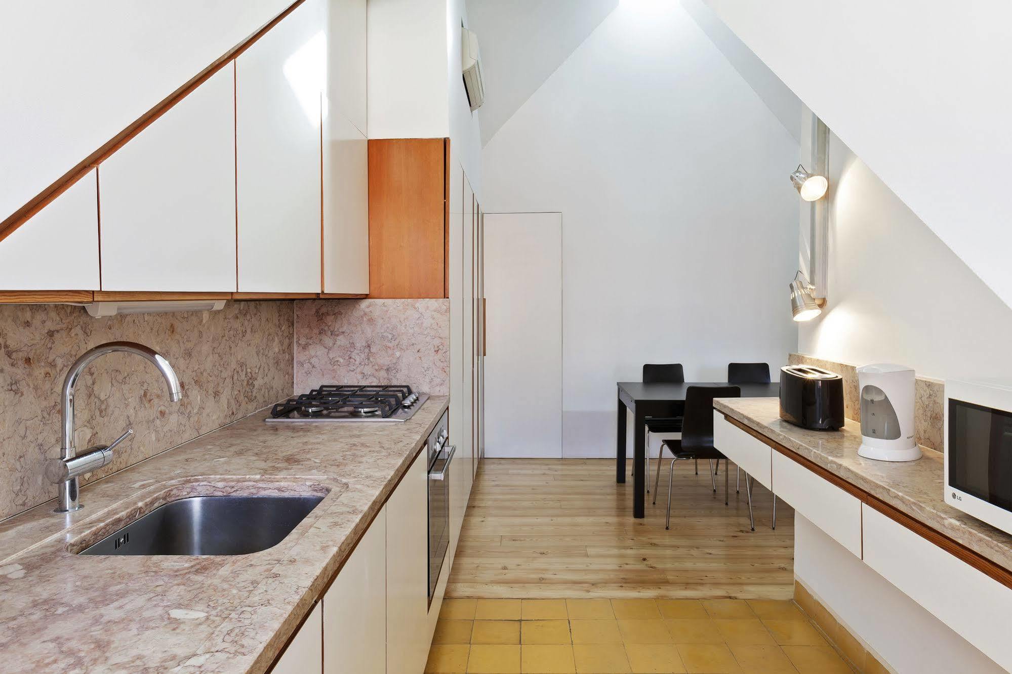 Freedom Serviced Apartments - Cais Do Sodre Lissabon Exterior foto
